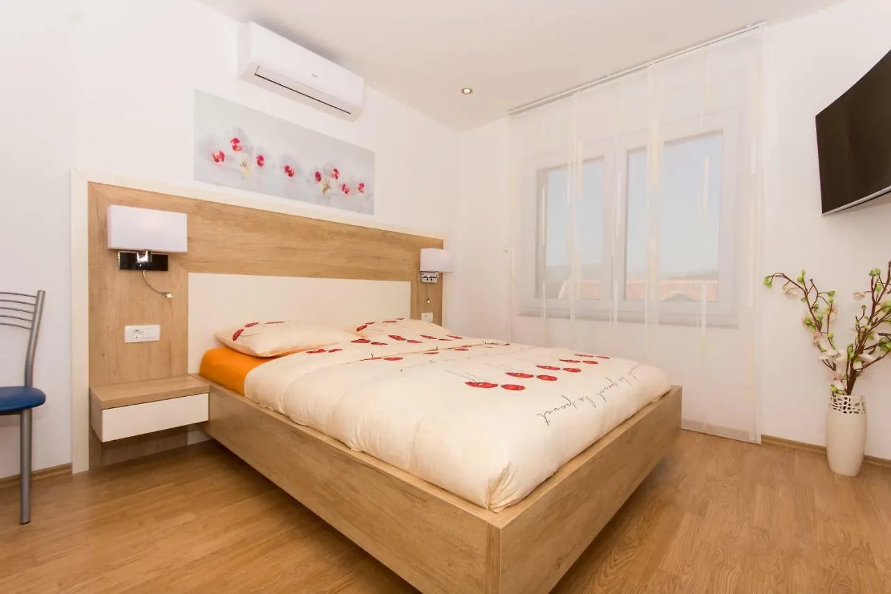 Affittacamere Apartments Tomislav Okrug Gornji