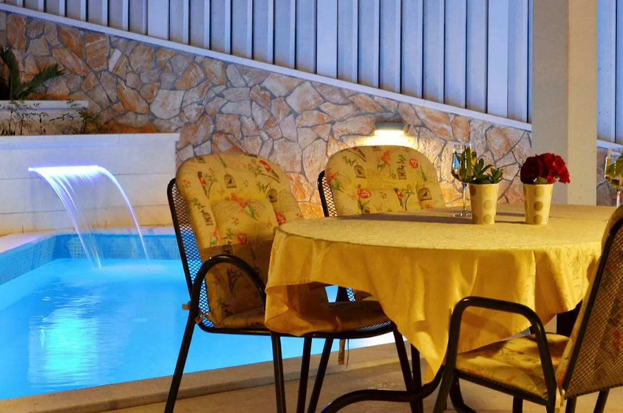 Affittacamere Apartments Tomislav Okrug Gornji