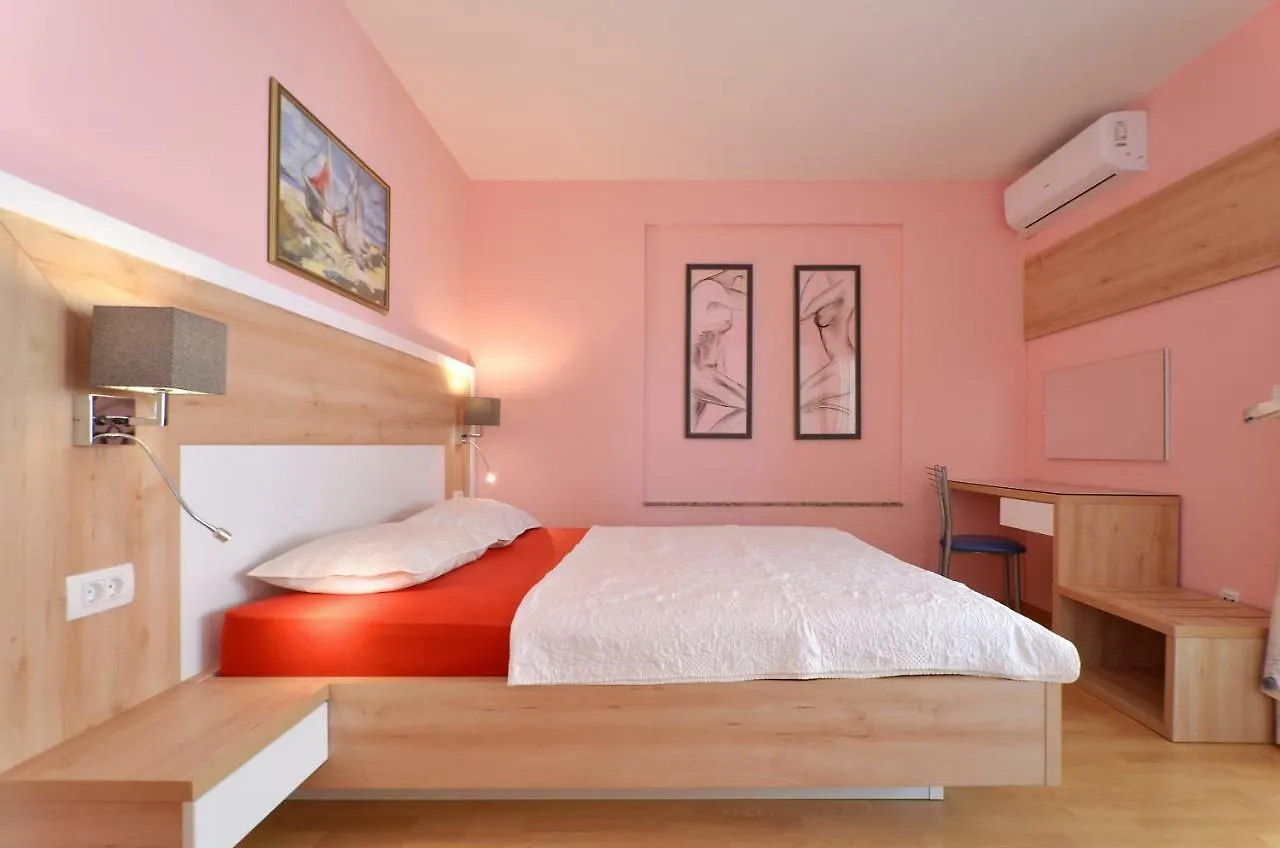 Affittacamere Apartments Tomislav Okrug Gornji Croazia